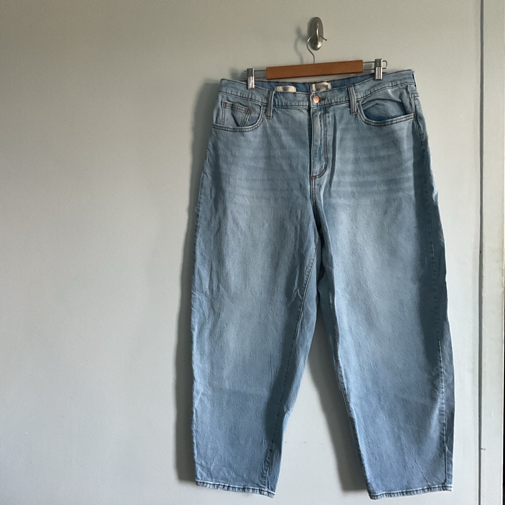 🚫SOLD🚫Universal Threads High Rise Balloon Jeans - Picture 4 of 9